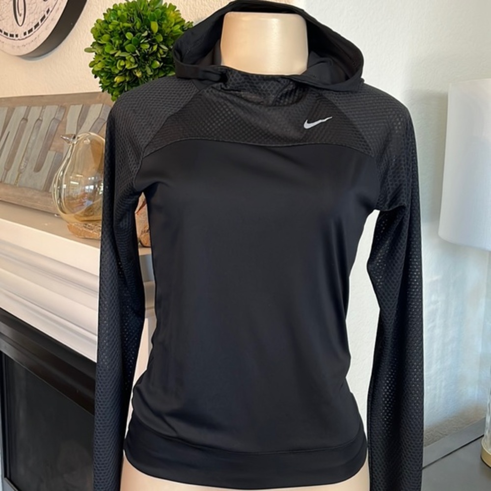 Nike Pull Over